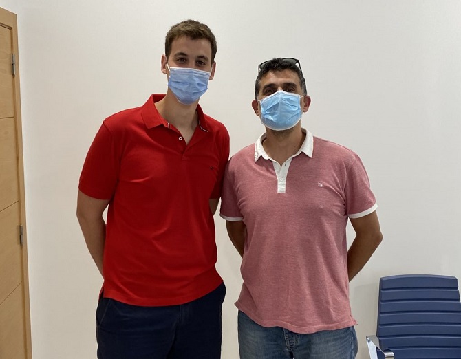 Juan José Martínez (izquierda) nuevo presidente junto a Constante Ivars (derecha)  presidente saliente.