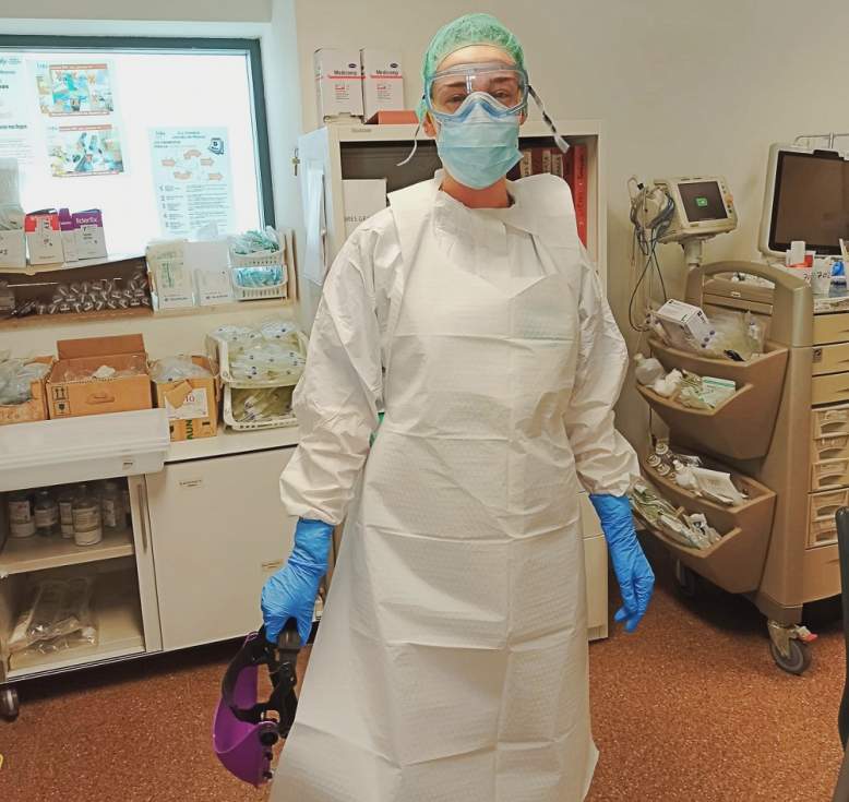 Enfermera de la Unidad de Infecciosos