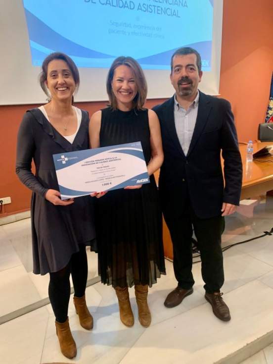 Patricia Rey y Nerea Aguado premio por su trabajo “Medición y Mejora de Resultados en Salud mediante Focus Group”