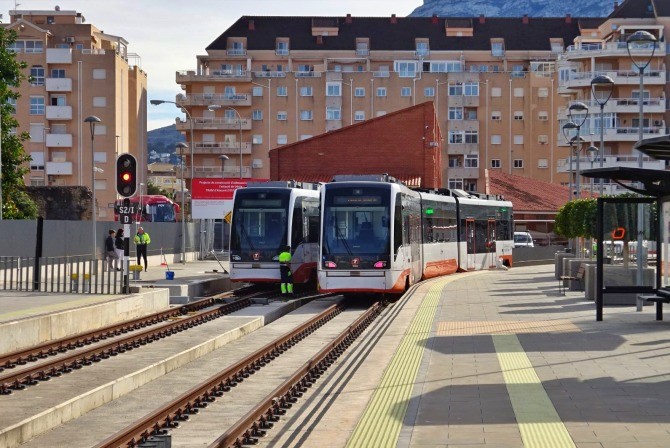 TRAM en la estación de Dénia
