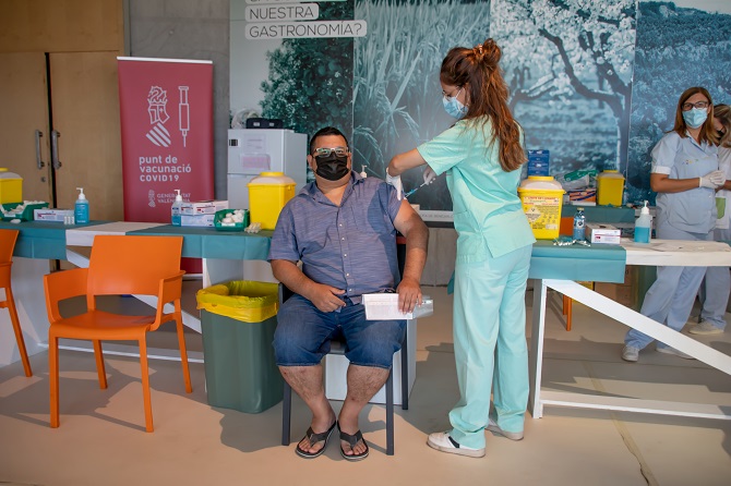 Campaña de vacunación contra la gripe y el Covid