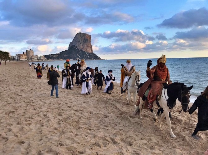 Sus Majestades los Reyes Magos llegan a Calpe