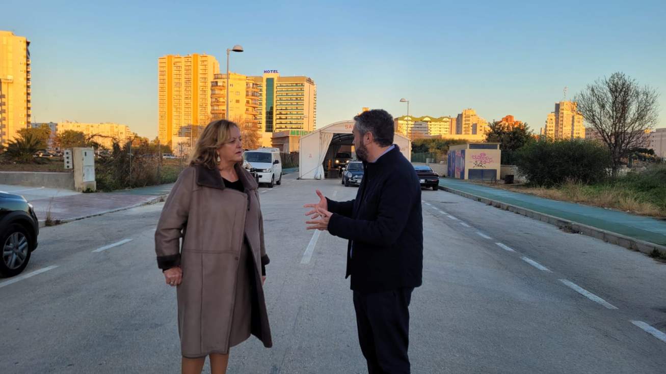 Ana Sala mantuvo un encuentro con el director de la empresa pública de la Sociedad Valenciana de Inspección Técnica de Vehículos, Josep Albert