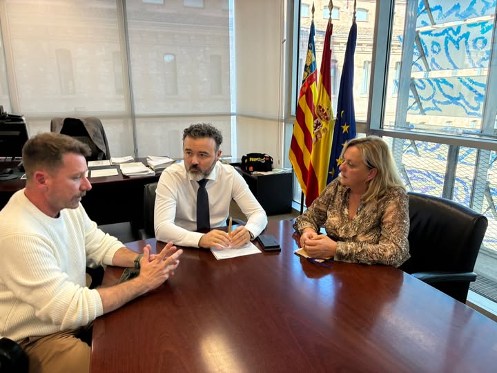 Calp busca junto a la Generalitat una solución para renovar los lavapiés de la playa del Arenal-Bol