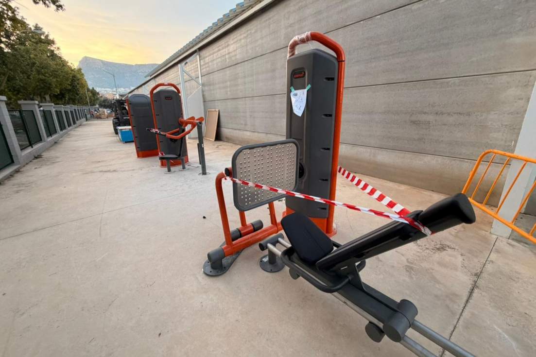 inicio instalación gimnasio exterior calp