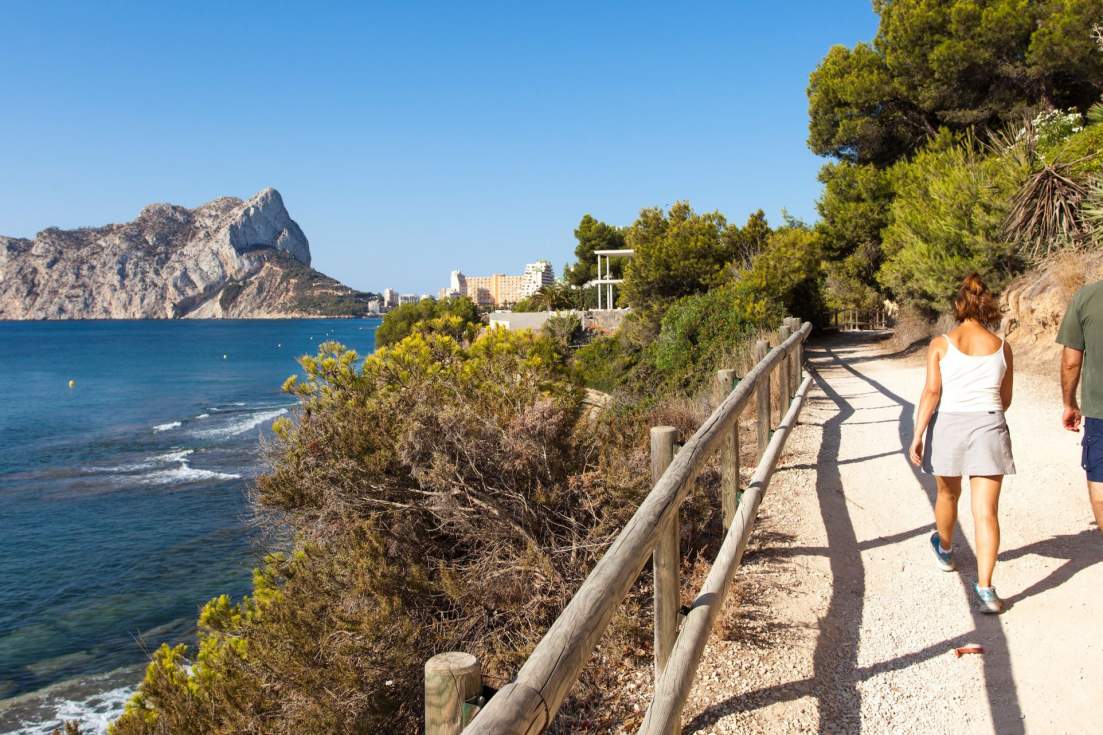 Calp renueva por quinto año consecutivo el 'Sendero Azul' para la senda Voramar-Calalga