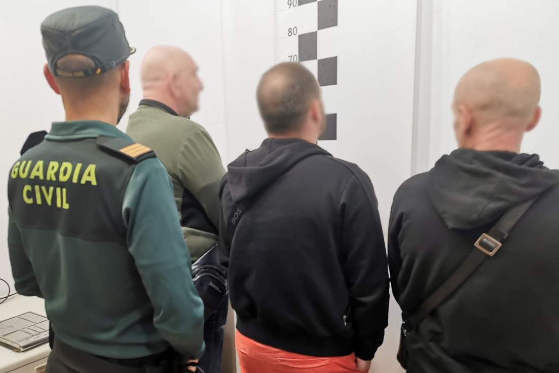 La Guardia Civil detiene en Calp a tres carteristas especializado en hurtos a personas mayores