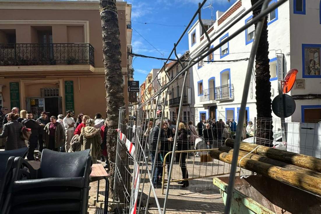 Movilización vecinal en Calp para reclamar la paralización del proyecto del Museu Fester