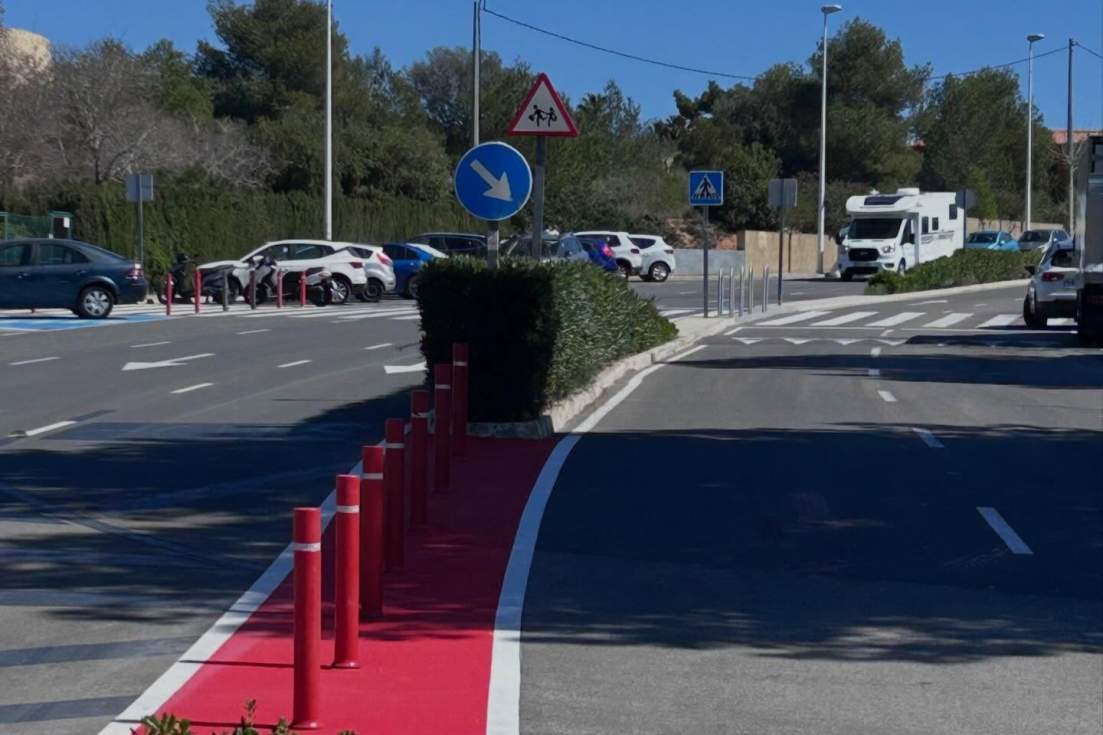 prohibición giro avenida Felipe VI hacia calle Manuela Solís i Claràs Calp