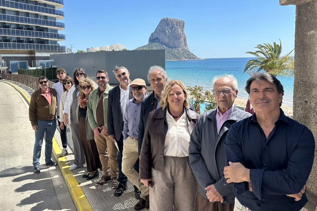 inauguración barandilla amor al mar amor calp