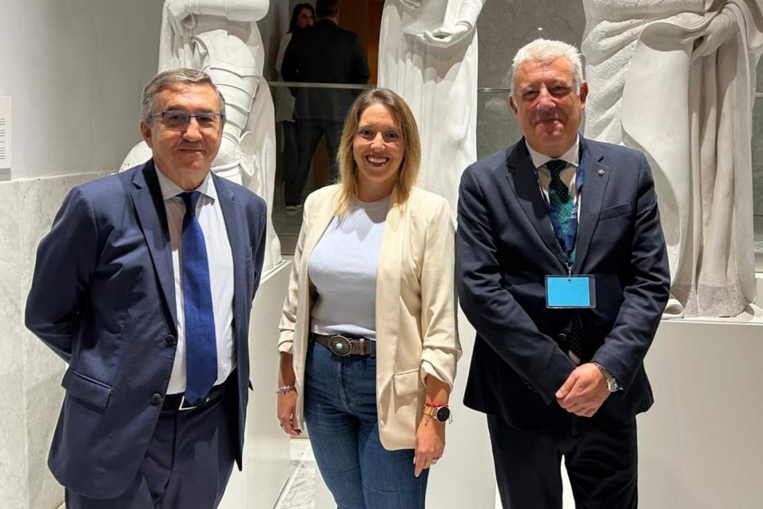 El conseller José Antonio Rovira, la diputada Noelia Císcar y el secretario autonómico de Educación Daniel McEvoy