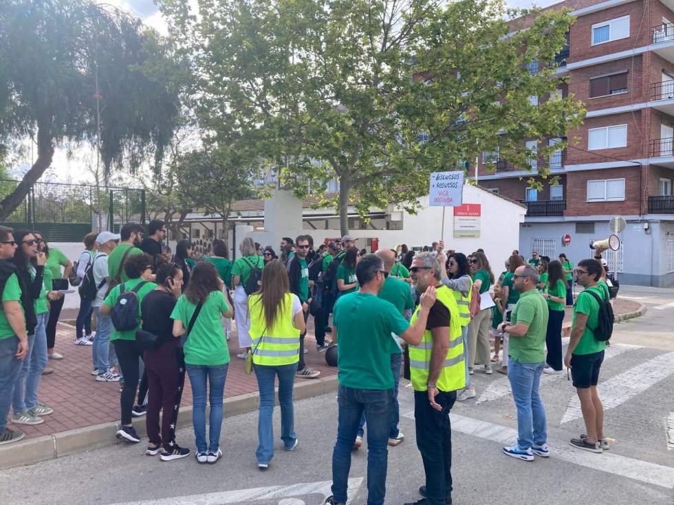 Educació mueve ficha ante la presión de la huelga, pero los sindicatos mantienen el pulso ante la falta de concreción