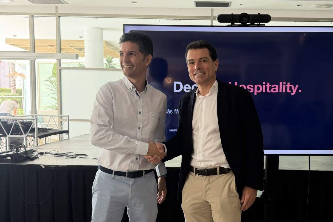 HOSBEC NaviLens firma acuerdo AR Diamante Beach Calp