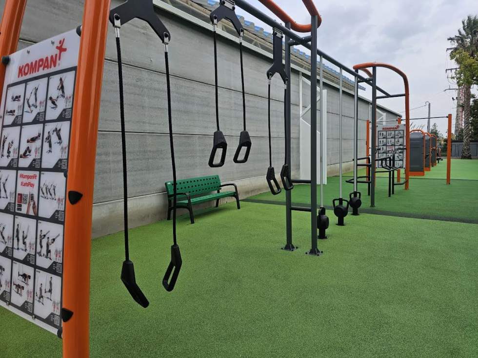 Más de 2.000 personas utilizan el nuevo gimnasio exterior de Calp en su primer mes de funcionamiento