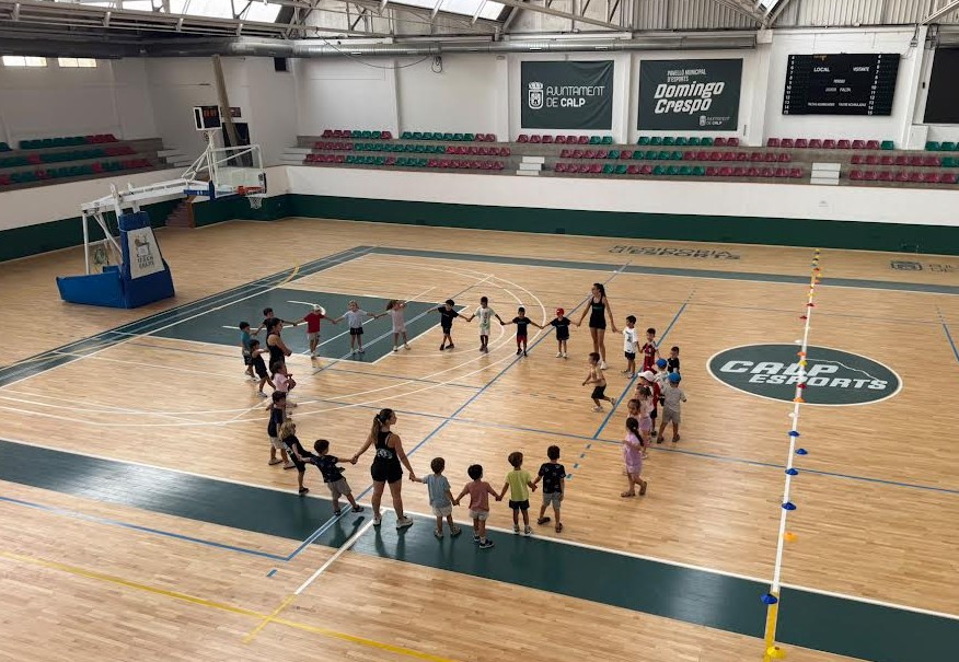 Calp estrena su primer Campamento de Verano Municipal con más de 450 niños y niñas inscritos