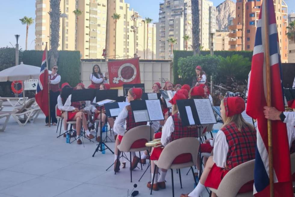 Haslum Skoles Jentekorps en Calp