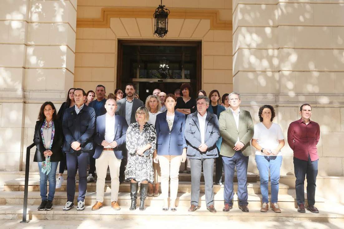 Minuto de silencio en la Diputación de Alicante