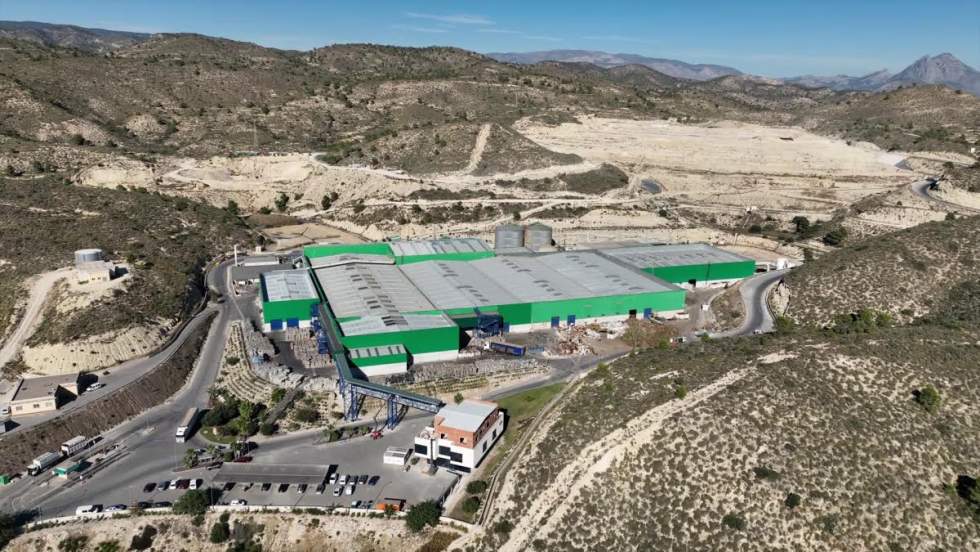 Vista a&eacute;rea del Complejo Ambiental de El Campello