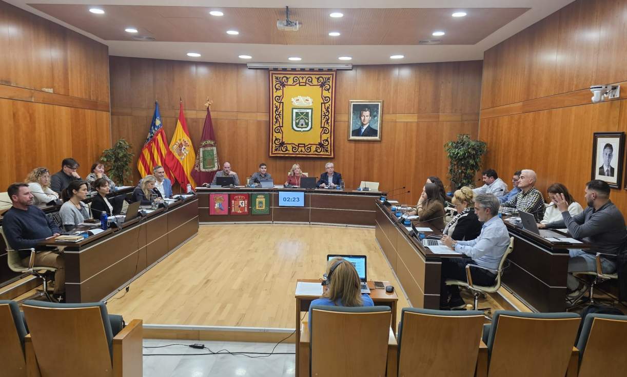 Calp pide al Ministerio de Fomento una rotonda en el acceso sur renunciando a la pasarela peatonal