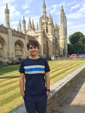 El físico calpino, Julio Parra Martínez, Premio Joven en la última edición de los Premios Jaume Pastor i Fluixà